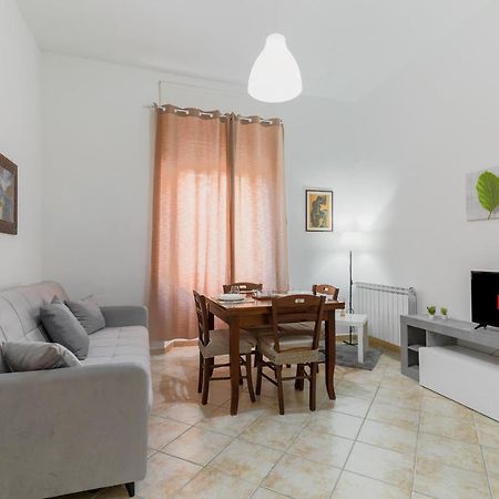 Seaside Apartament Near The Beach Минтурно Экстерьер фото