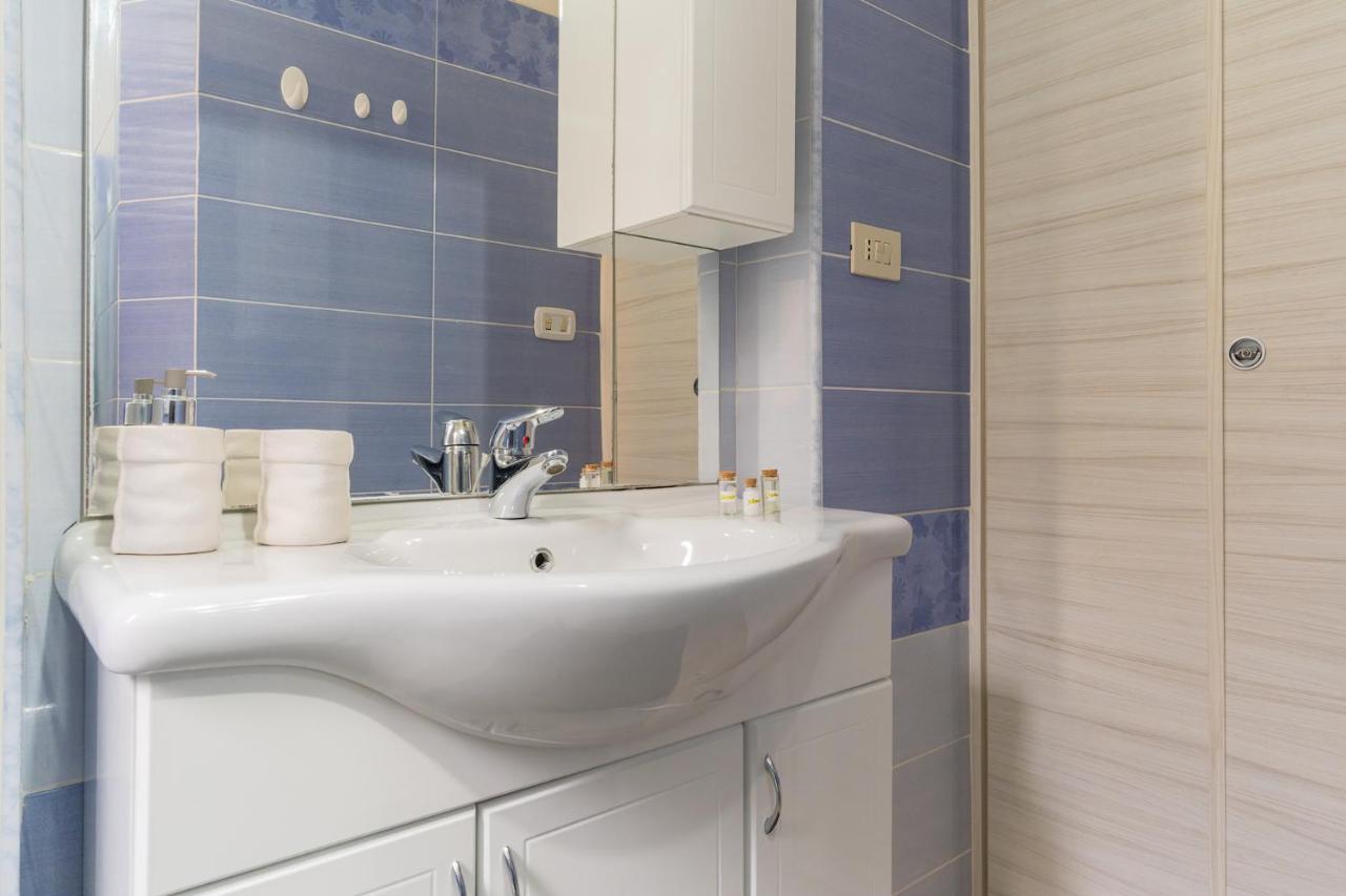 Seaside Apartament Near The Beach Минтурно Экстерьер фото